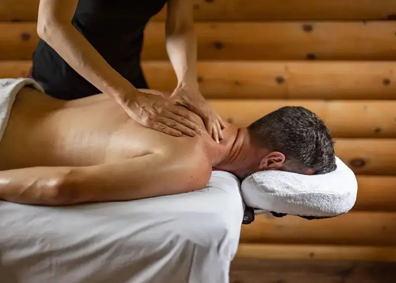 Laurent Quattrocchi during relaxing massage